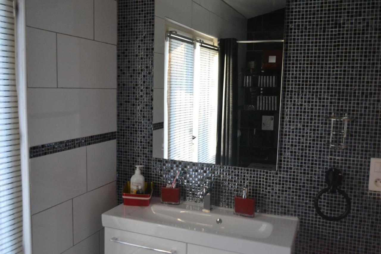 Suite 30 M2 Ideale Pour 2 Personnes Flassans-sur-Issole Exterior photo