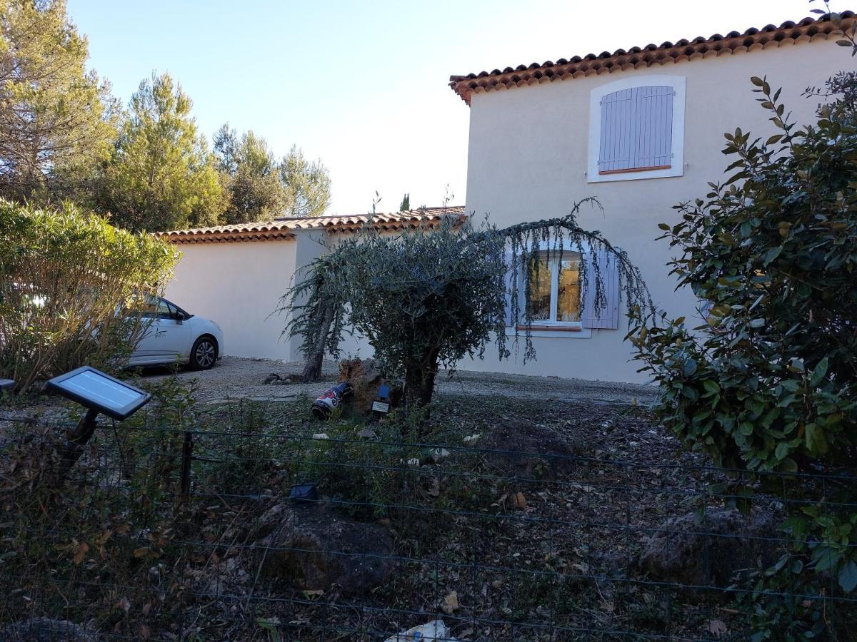 Suite 30 M2 Ideale Pour 2 Personnes Flassans-sur-Issole Exterior photo