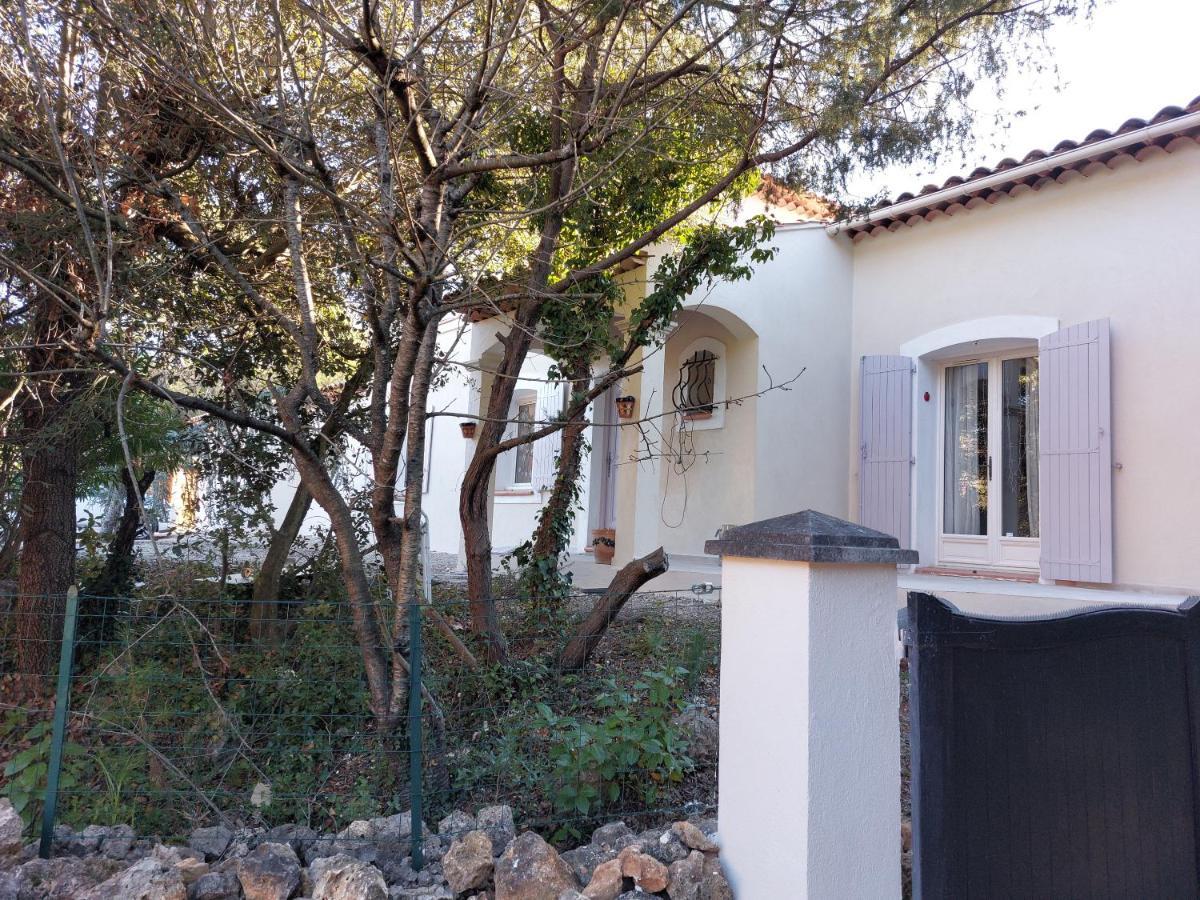 Suite 30 M2 Ideale Pour 2 Personnes Flassans-sur-Issole Exterior photo
